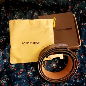 Genuine Louis Vuitton Initials 44/110 Belt